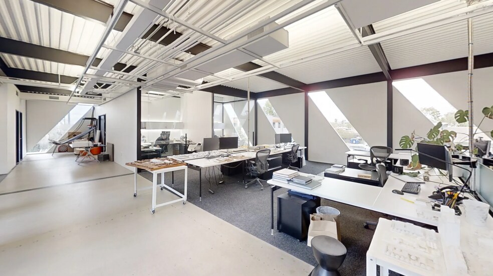 4450 N 12th St, Phoenix, AZ for sale - Building Photo - Image 3 of 25