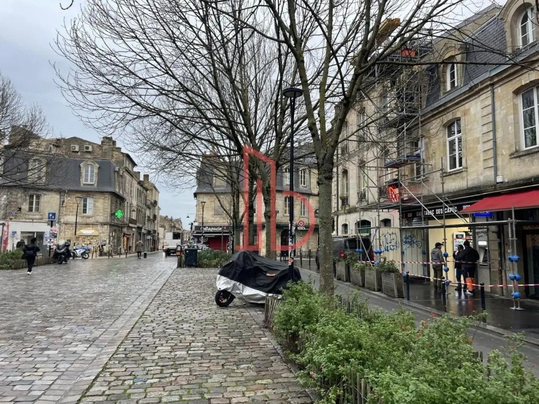Office in Bordeaux for sale Building Photo- Image 1 of 6