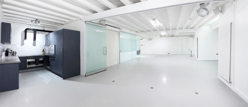 5-7 Grape St, London for sale - Building Photo - Image 3 of 5