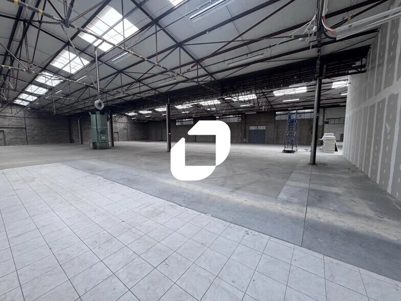 3 A Rue Vauban, Mundolsheim to rent - Building Photo - Image 2 of 26