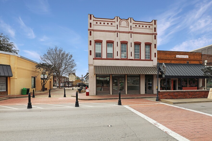 150 W Main St, Lewisville, TX for rent - Building Photo - Image 1 of 60