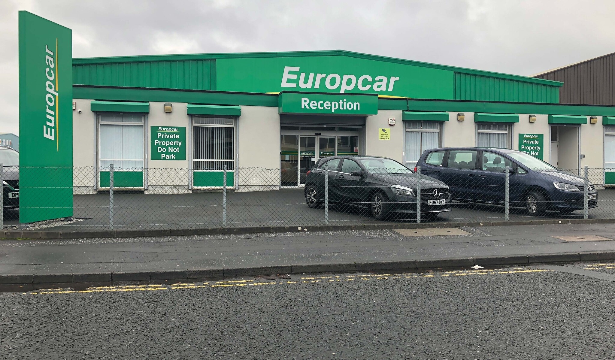 27 Balmoral Link, Belfast to rent Building Photo- Image 1 of 4