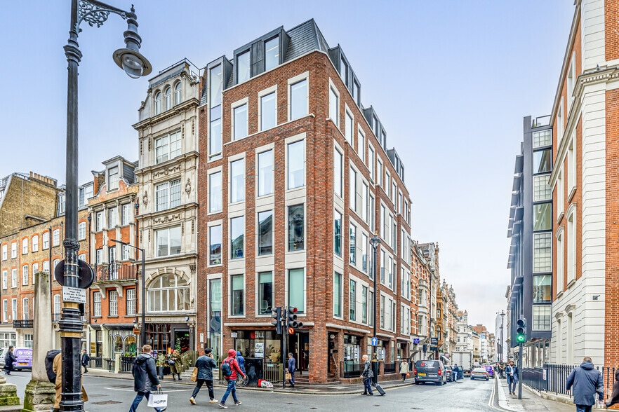 28-29 St. George St, London to rent - Primary Photo - Image 1 of 6