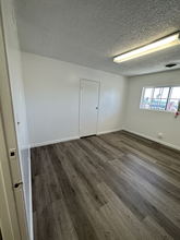 21044 Sherman Way, Canoga Park, CA for rent Interior Photo- Image 2 of 3