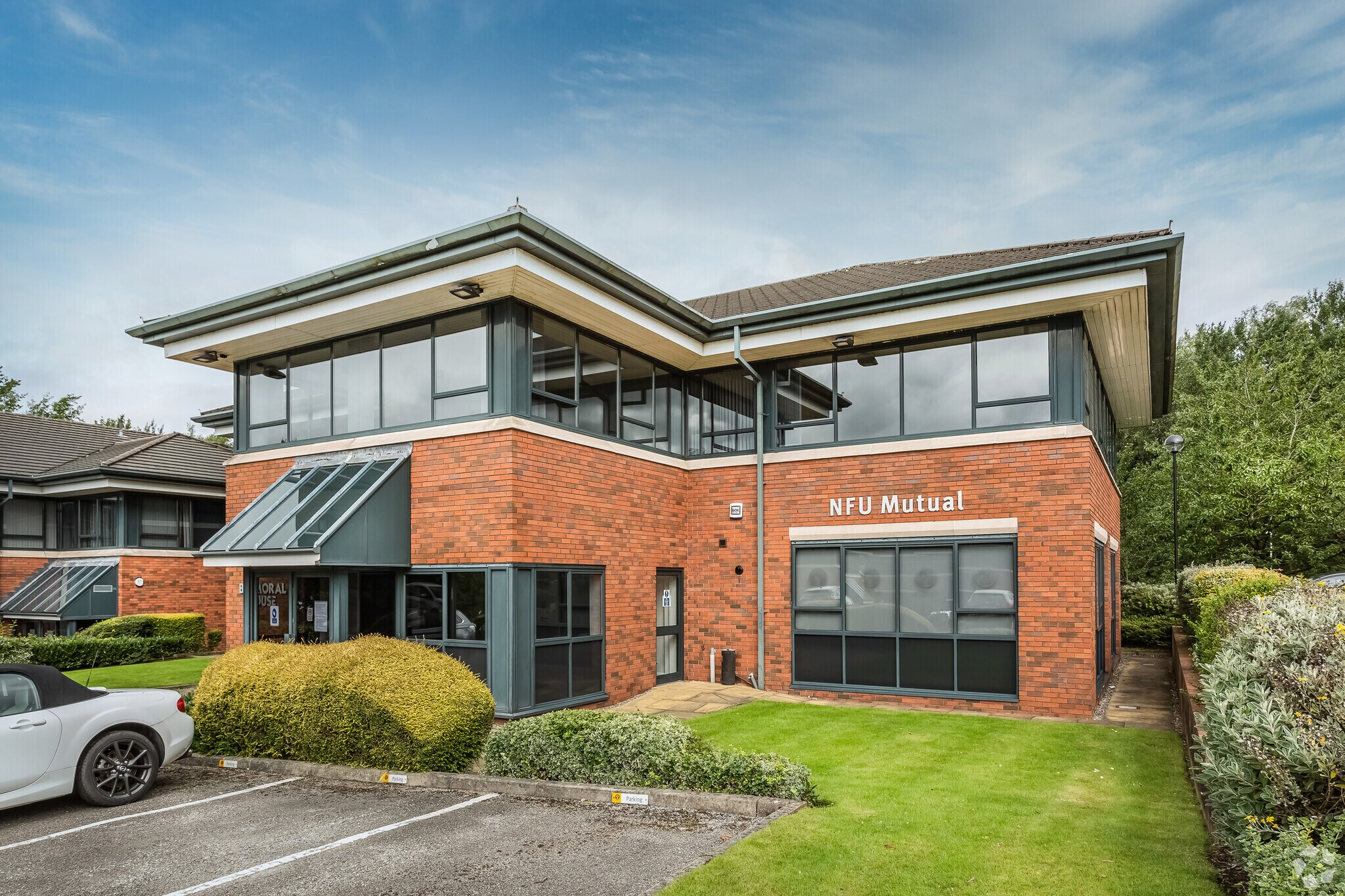 Foxhole Rd, Chorley to rent Primary Photo- Image 1 of 4