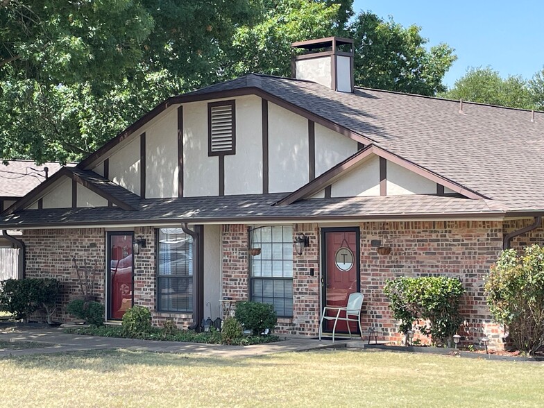 Red Oak Quadplexes - Significant Rent Upside, Red Oak, TX for sale - Building Photo - Image 3 of 36