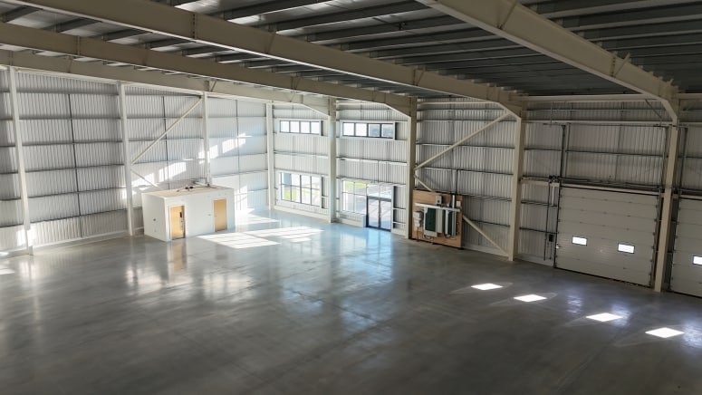 London Rd, Send to rent Interior Photo- Image 1 of 1