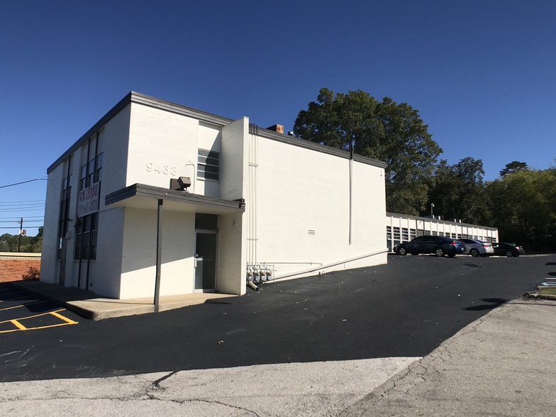 9433 Parkway E, Birmingham, AL for rent - Building Photo - Image 1 of 3