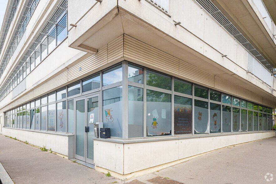 13-19 Avenue De La Métallurgie, Saint-Denis to rent - Building Photo - Image 2 of 5