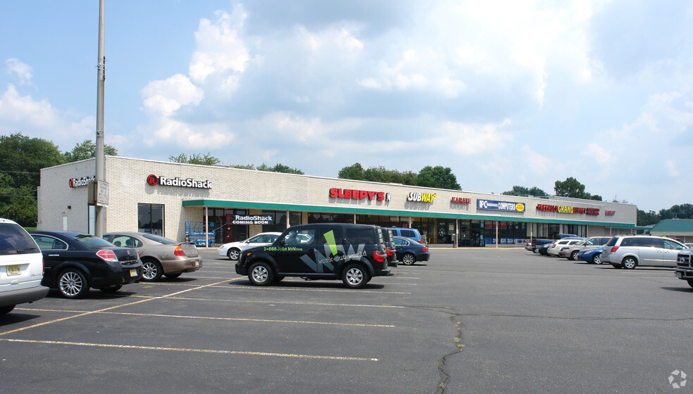 3681 Us-9 Hwy, Freehold, NJ for rent - Building Photo - Image 1 of 5