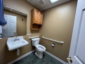 1114 N Main St, Algonquin, IL to rent Interior Photo- Image 2 of 14