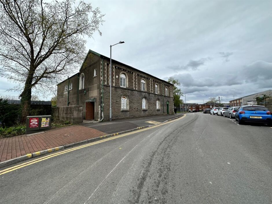 22 Castle St, Neath for sale Building Photo- Image 1 of 1