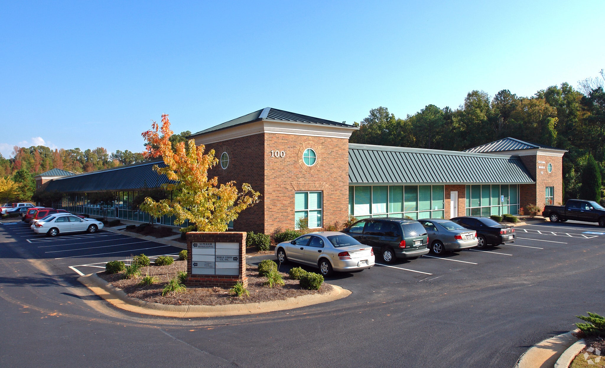 100 Governors Trace, Fayetteville, GA to rent Building Photo- Image 1 of 8