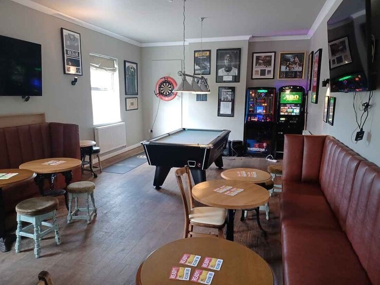 Sinton Green, Hallow for sale - Interior Photo - Image 3 of 7