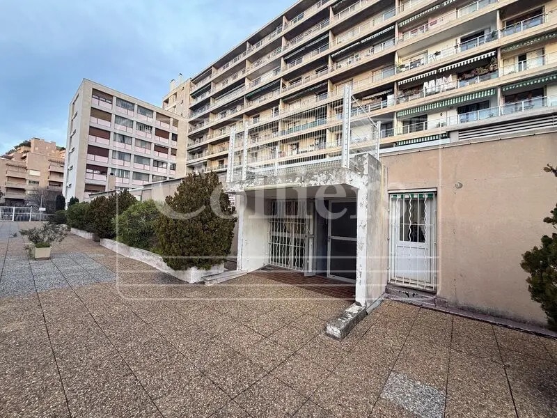 Office in Marseille to rent Building Photo- Image 1 of 6