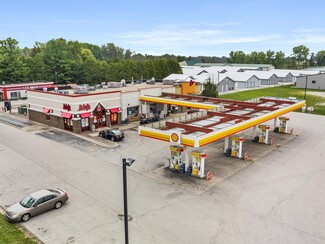 More details for 1331 Green Bay Rd, Sturgeon Bay, WI - Retail for Sale