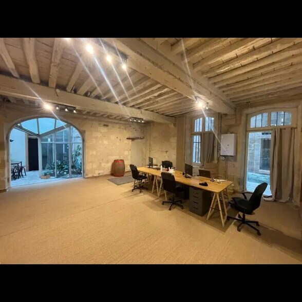Office in Bordeaux to rent - Interior Photo - Image 3 of 3