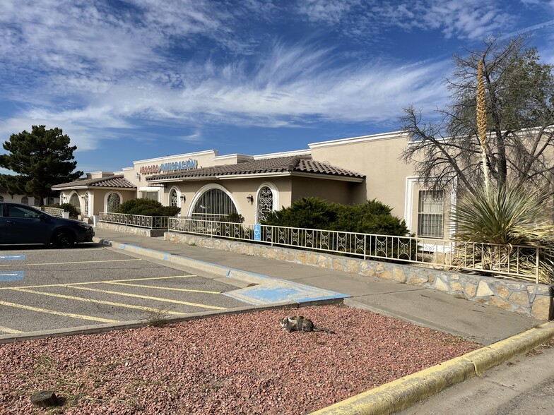 9207 Montana Ave, El Paso, TX for sale - Building Photo - Image 1 of 1