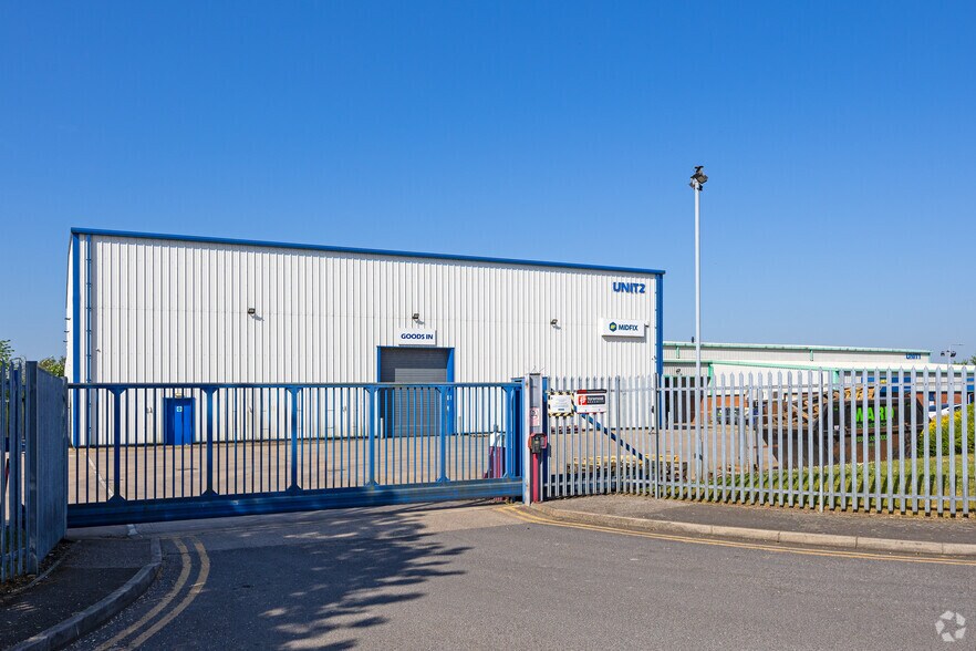 2-3 Lilac Grv, Nottingham for sale - Building Photo - Image 2 of 3