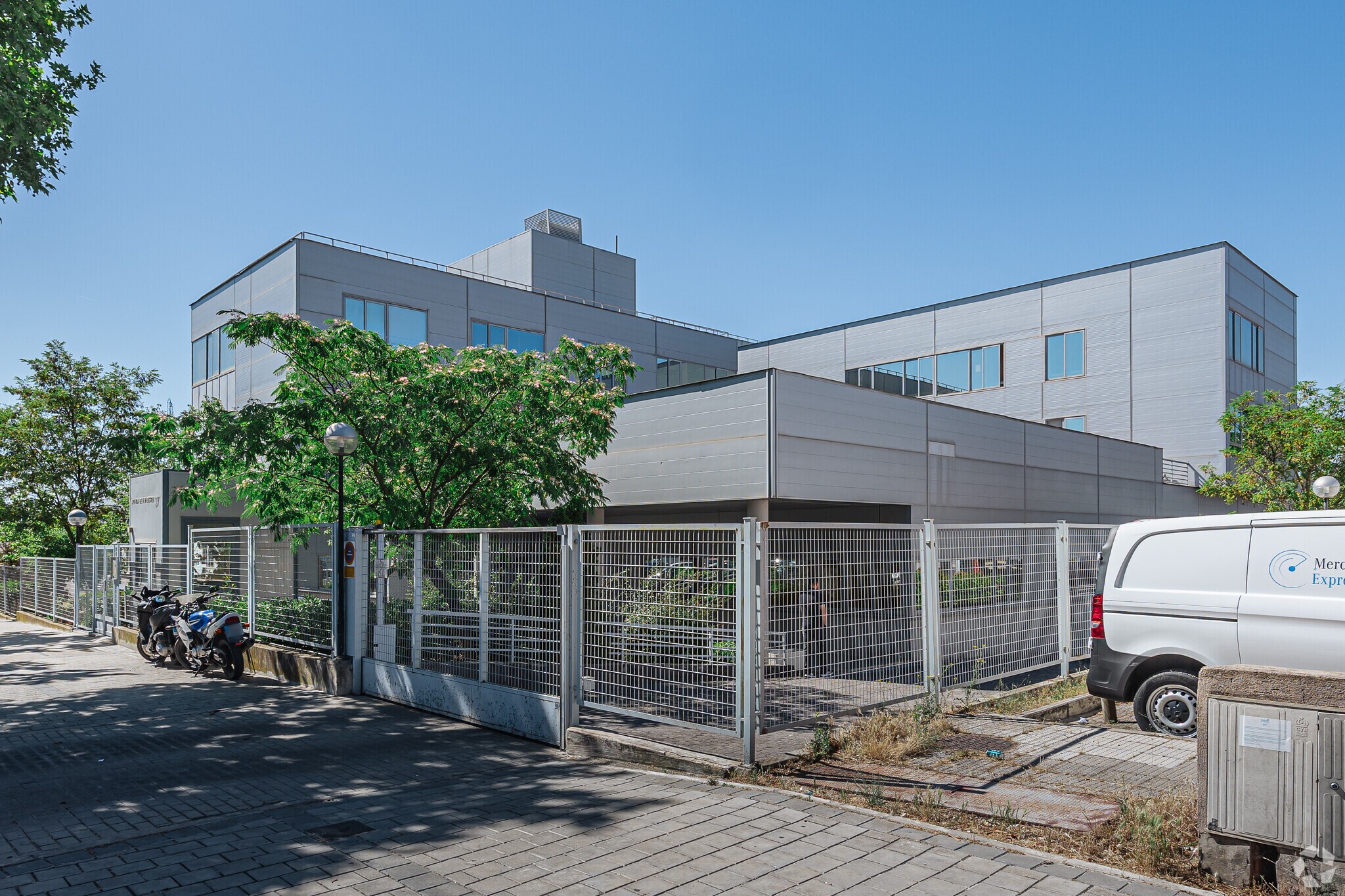 Avenida de la Industria, 37, Tres Cantos, Madrid to rent Primary Photo- Image 1 of 5