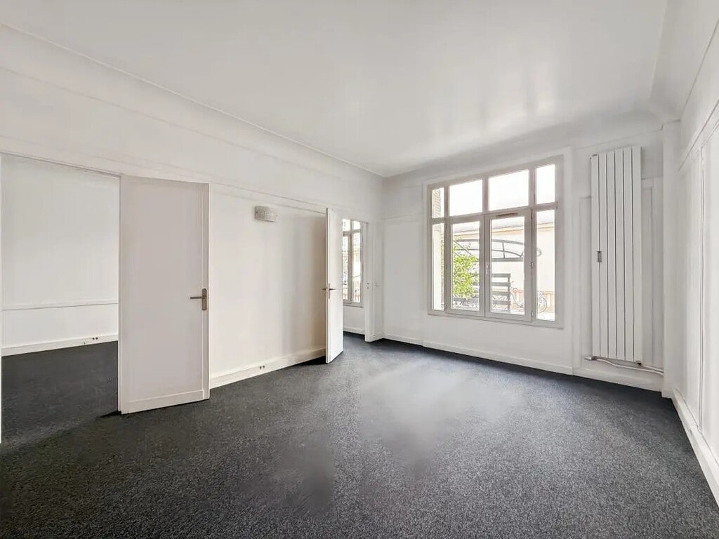 Location Bureaux 64 m² - Photo 1