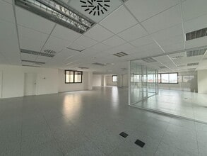 Office in L'Hospitalet de Llobregat, Barcelona to rent Interior Photo- Image 2 of 11