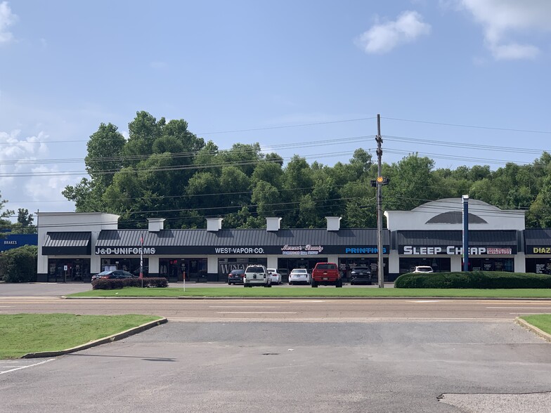 1055-1081 E Goodman Rd, Horn Lake, MS for rent - Building Photo - Image 2 of 2