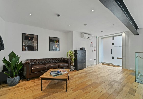 7-8 Domingo St, London for sale - Interior Photo - Image 2 of 7