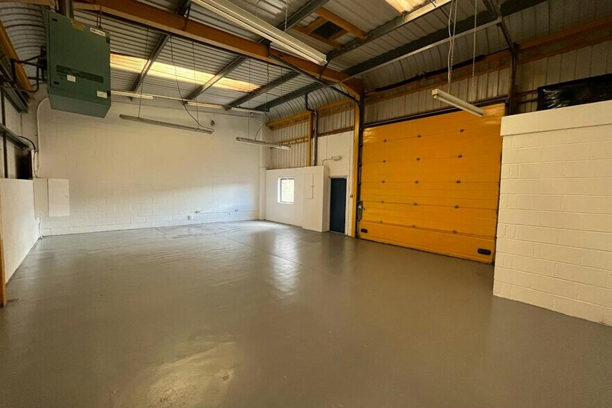 Threave Ct, Carluke to rent - Interior Photo - Image 3 of 4