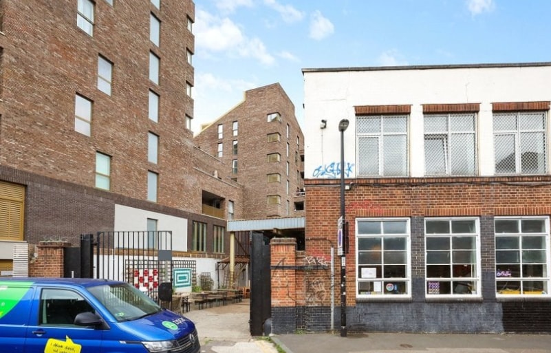 3-9 Creekside, London to rent Primary Photo- Image 1 of 16