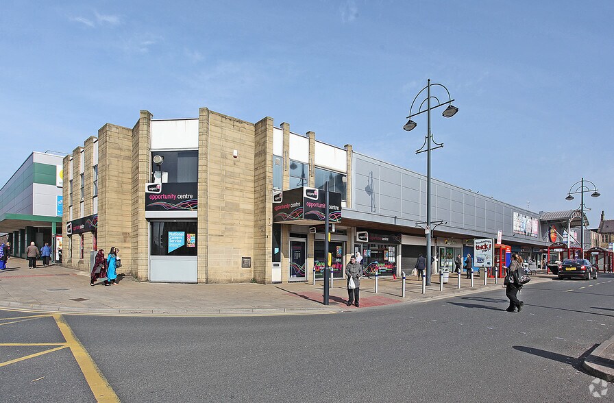 John St, Bradford for sale - Primary Photo - Image 1 of 1