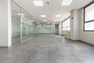 Office in Madrid, Madrid to rent Interior Photo- Image 2 of 19