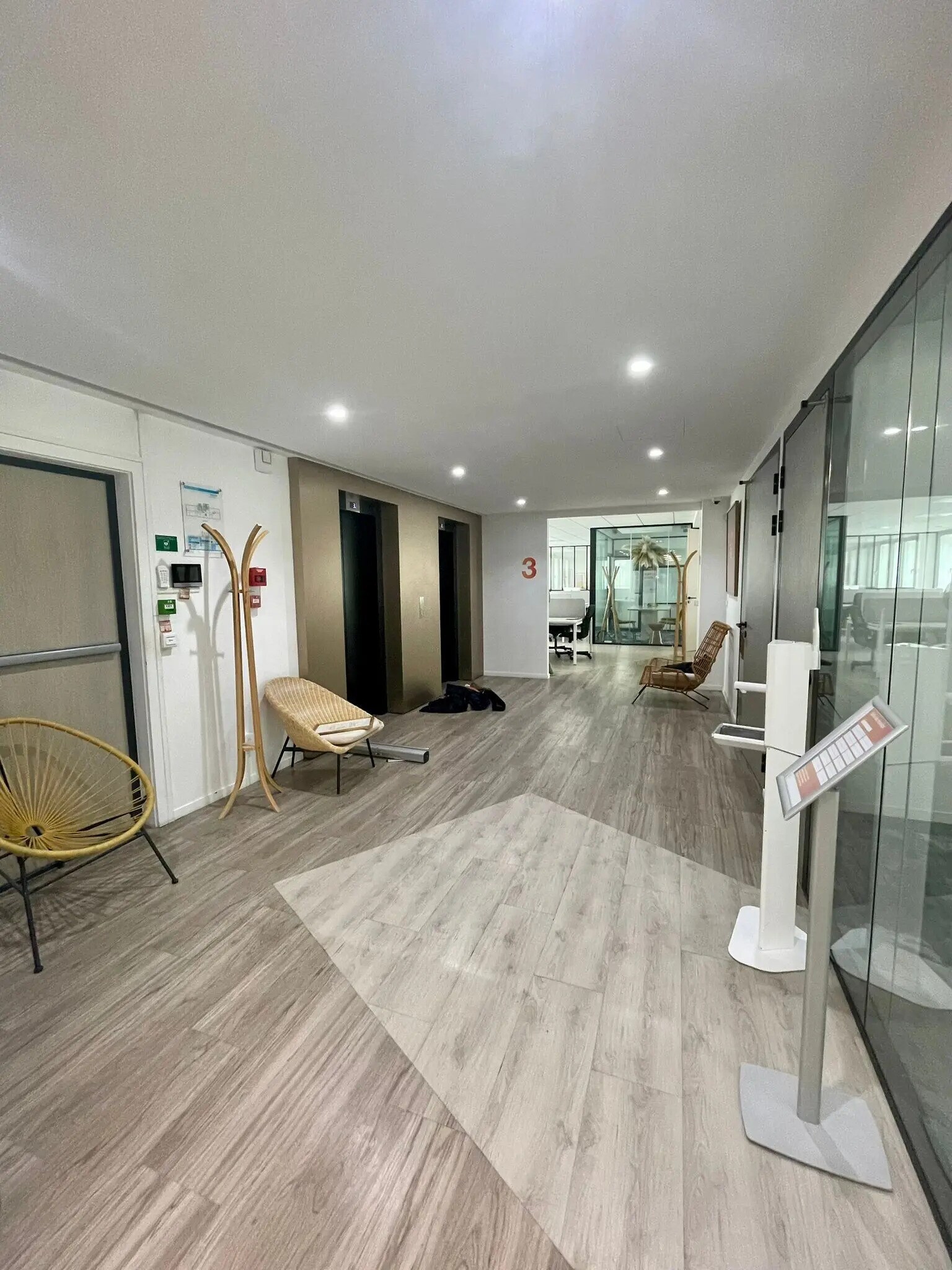 52 Quai Des Carrieres, Charenton-le-Pont to rent Lobby- Image 1 of 9