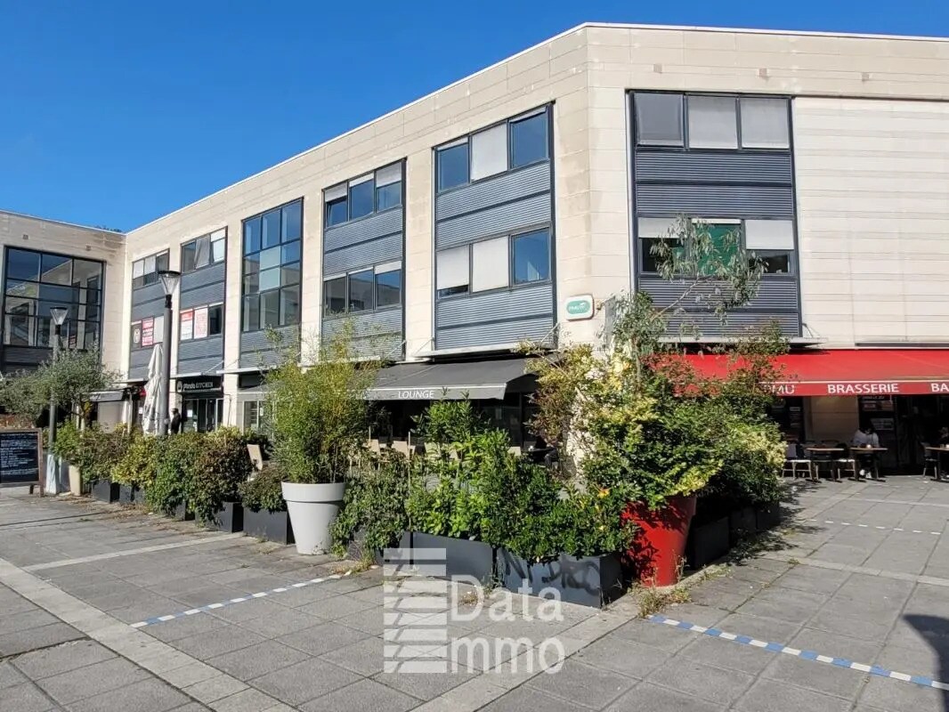 Office in Lognes for sale Building Photo- Image 1 of 12