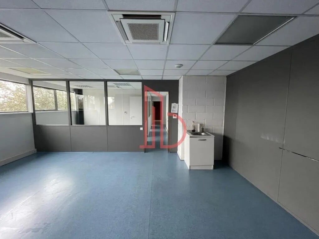 Location Bureaux 100 m² à 337 m² - Photo 1