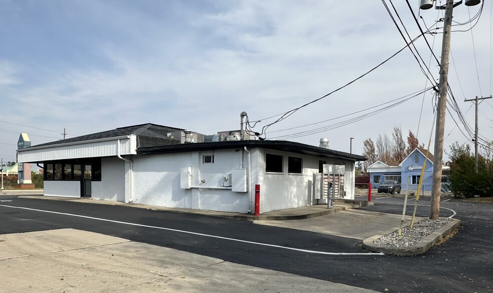 2835 Washtenaw Ave, Ypsilanti, MI for rent - Building Photo - Image 3 of 6