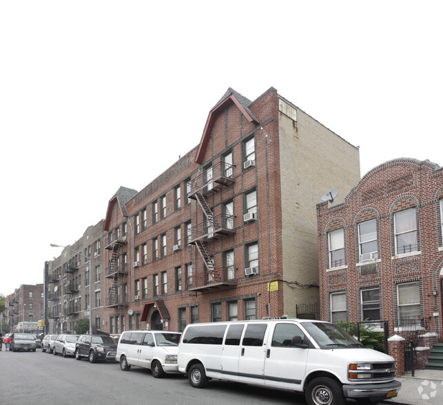 105 E 96th St, Brooklyn, NY for sale - Building Photo - Image 1 of 7