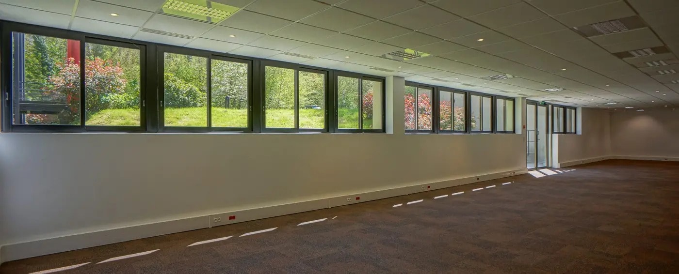 Office in Les Ulis to rent Interior Photo- Image 1 of 44