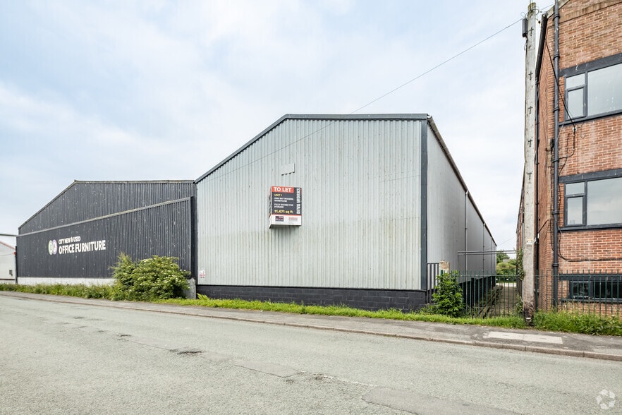 River Ln, Chester to rent - Building Photo - Image 3 of 3