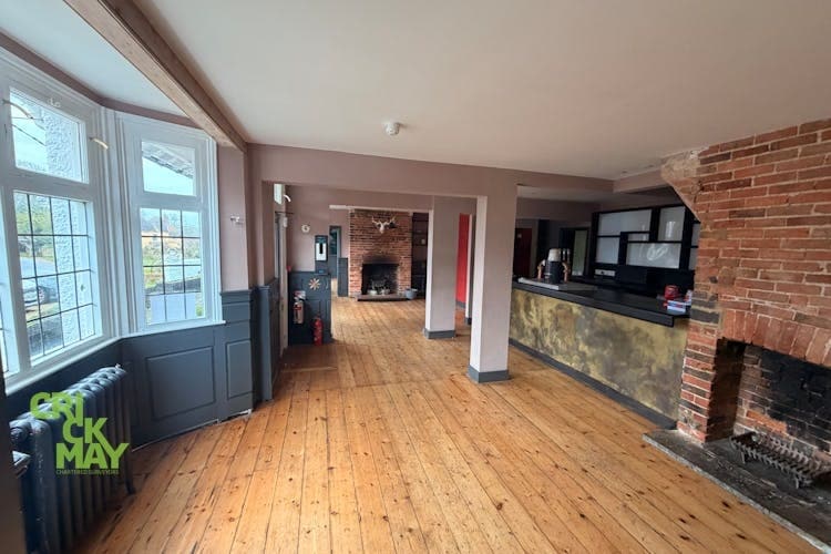 Park Rd, Haywards Heath for sale - Interior Photo - Image 3 of 7