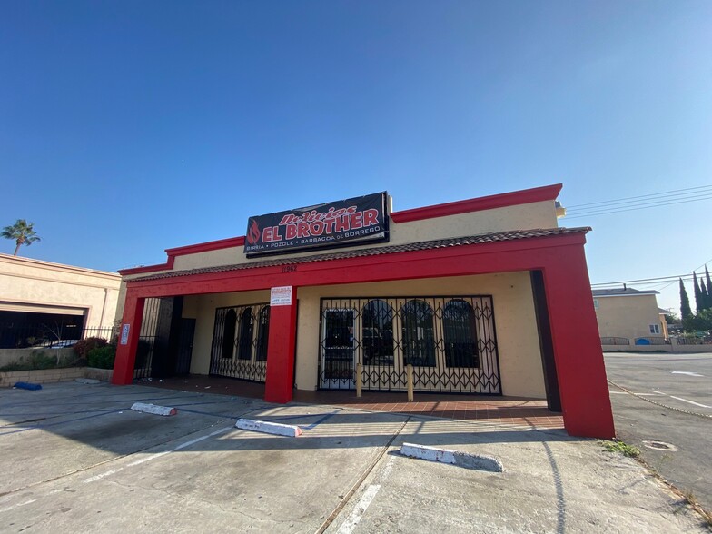 11960-11962 Carson St, Hawaiian Gardens, CA for sale - Building Photo - Image 1 of 1