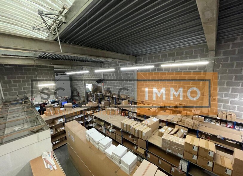 Industrial in Noisy-le-Grand to rent - Building Photo - Image 2 of 10