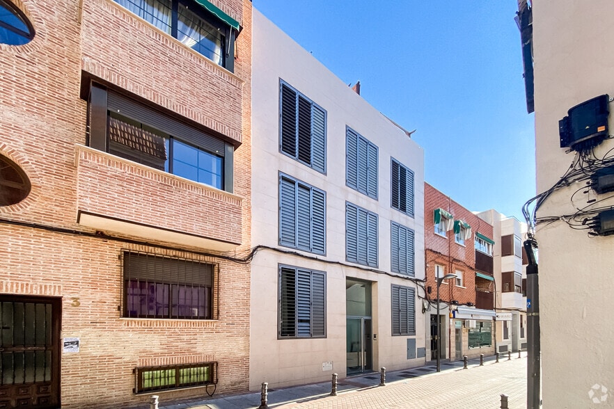 Office in Alcorcón, Madrid for sale - Building Photo - Image 2 of 2