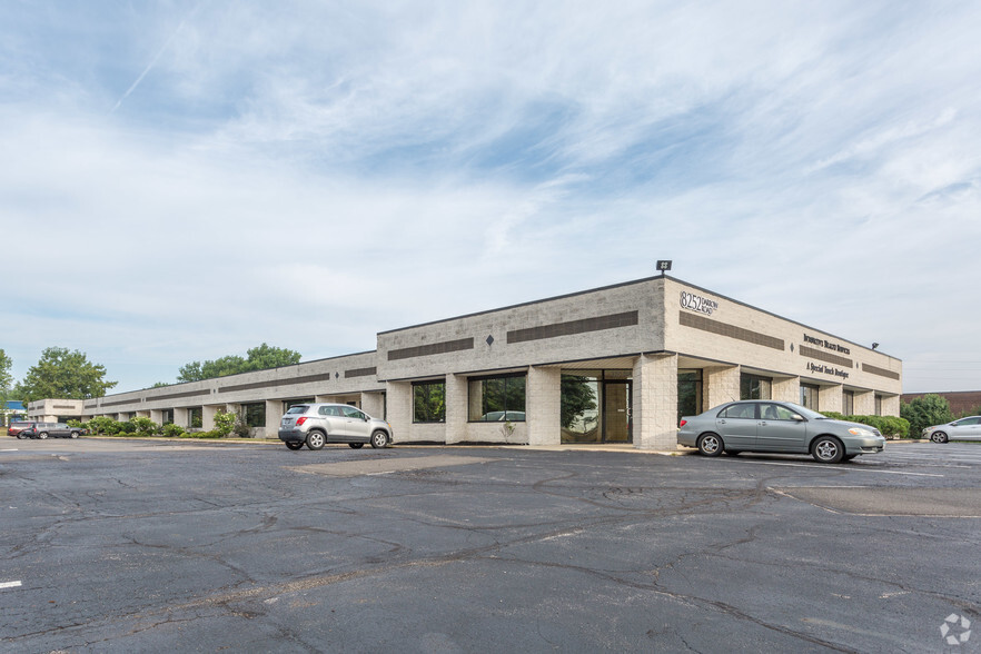 8252 Darrow Rd, Twinsburg, OH for sale - Primary Photo - Image 1 of 1