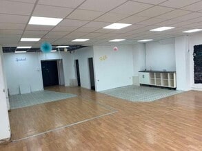 63 Market St, Birkenhead to rent Interior Photo- Image 2 of 3