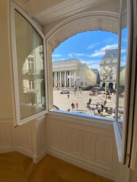 Office in Nantes to rent - Building Photo - Image 2 of 12
