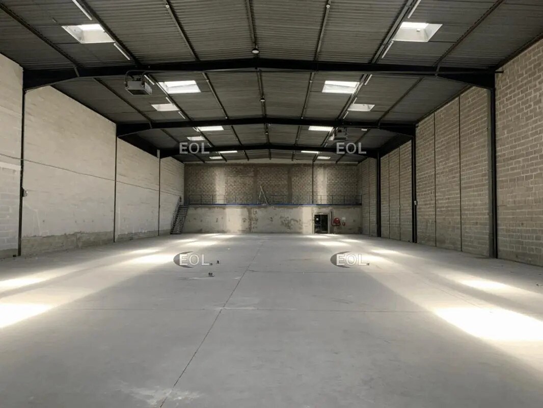 Industrial in Morangis to rent Interior Photo- Image 1 of 4
