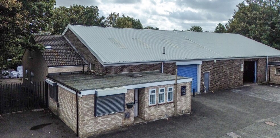 Belton Ln, Grantham for sale - Primary Photo - Image 1 of 12