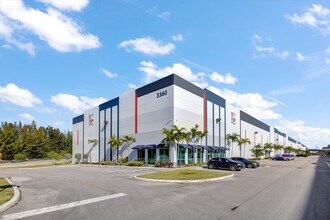 3360 NW 67th Ave, Miami, FL to rent Building Photo- Image 1 of 2