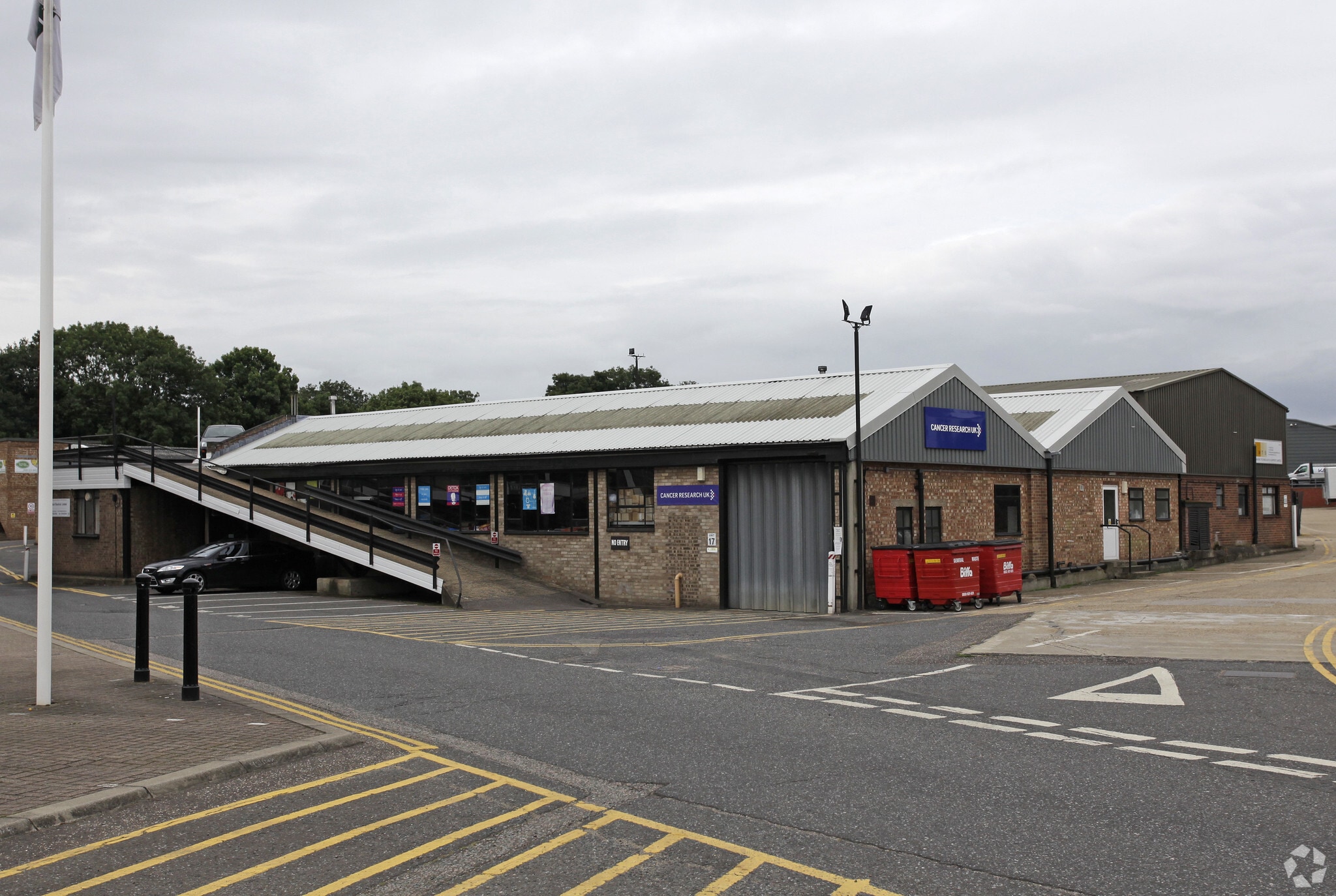 Church Rd, Romford to rent Primary Photo- Image 1 of 3